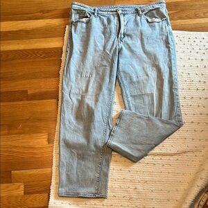 Old Navy Women’s Relaxed Light Blue Jeans size 18